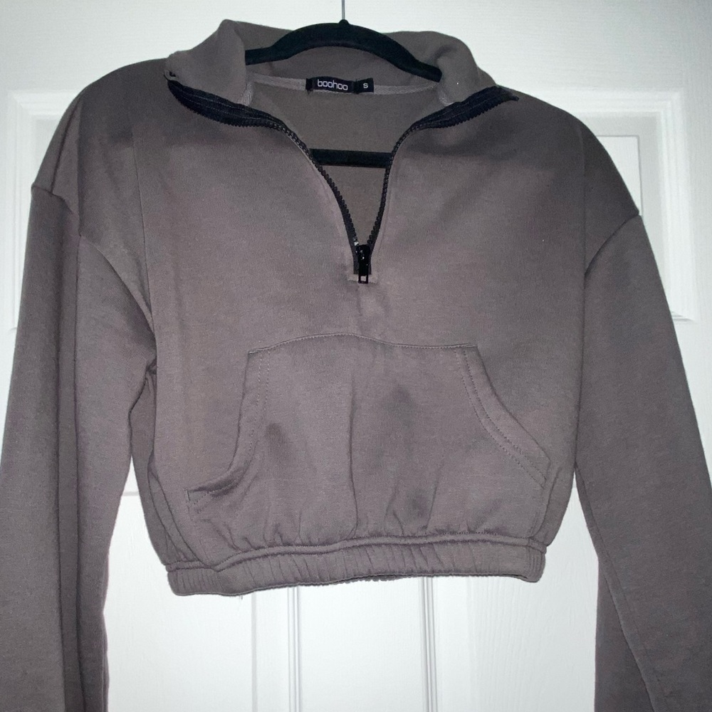 Dark gray cropped half zip pullover sweater